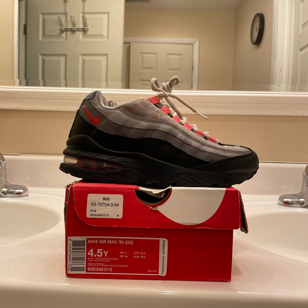 Nike Air Max 95 Solar Red (GS) Size 4.5Y